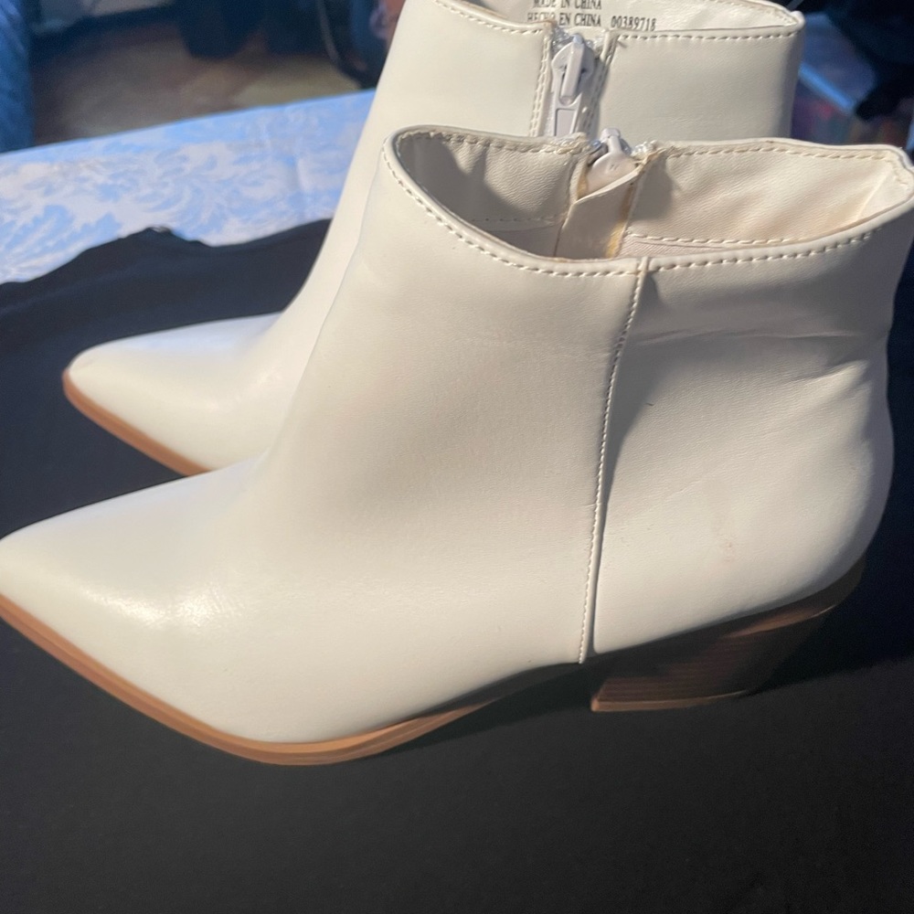 Forever 21 Shoes/Booties